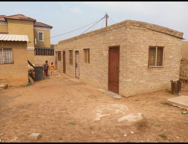 2 BEDROOM HOUSE FOR SALE IN HAMMANSKRAAL